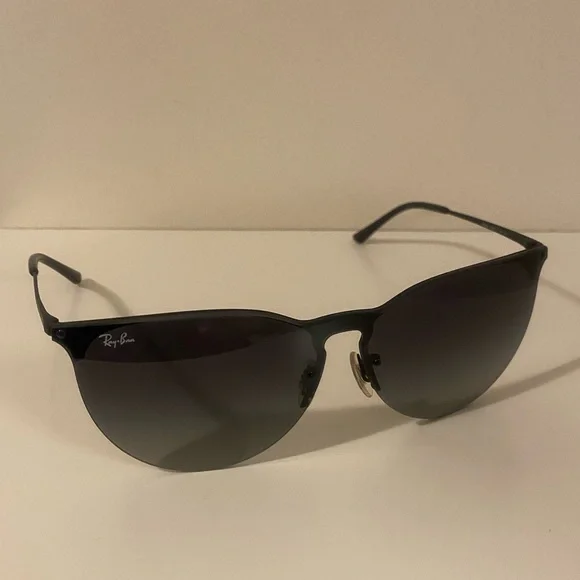 Ray-Ban Dark Frame Sunglasses - Picture 2 of 16